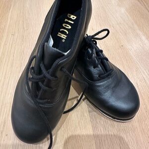 Bloch respect  tap shoes Blk sz 4 kids